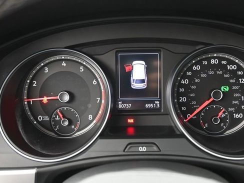 Used 2021 Volkswagen Atlas Cross Sport SE FWD image 32