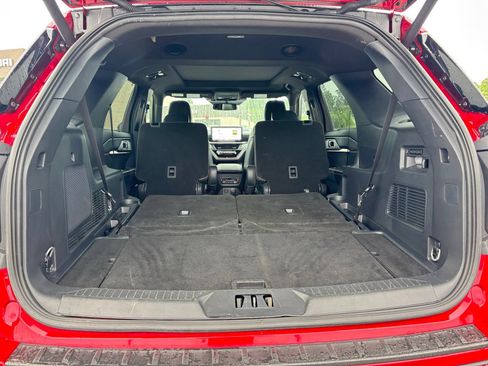 Used 2025 Ford Explorer ST AWD/4WD image 18