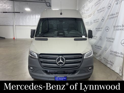 New 2026 Mercedes-Benz Sprinter 2500 image 2