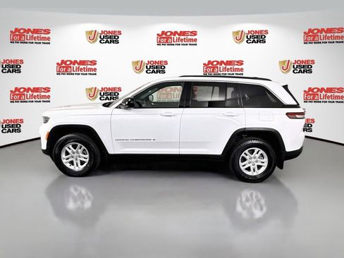 Used 2025 Jeep Grand Cherokee Laredo w/ MOPAR Finishing Package AWD/4WD image 13