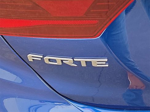 Used 2020 Kia Forte LXS image 29