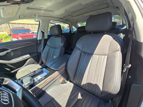 Used 2023 Audi A8 L 3.0T AWD/4WD image 22