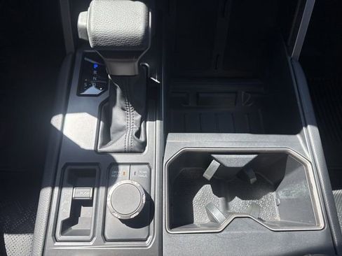 Used 2024 Toyota Tundra Limited image 30