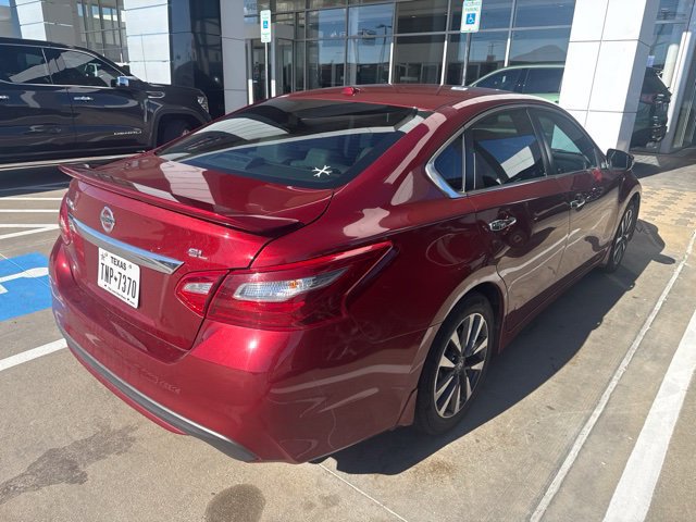 Used 2017 Nissan Altima 2.5 SL w/ 2.5 Technology Package FWD image 4