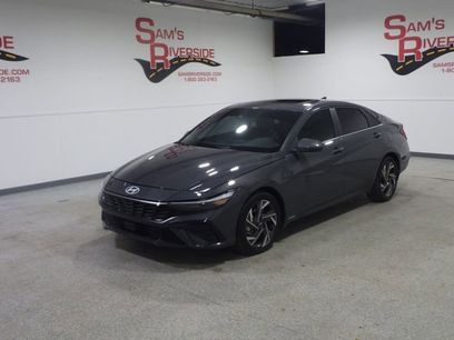 Used 2024 Hyundai Elantra Limited