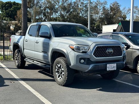 Used 2019 Toyota Tacoma TRD Off-Road w/ Technology Package RWD image 4