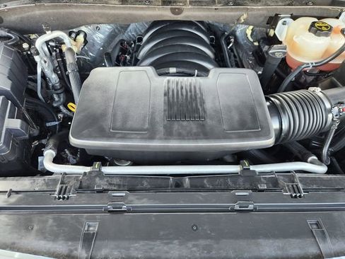 Used 2024 Chevrolet Suburban High Country w/ Premium Package AWD/4WD image 34