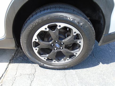 Used 2021 Subaru Crosstrek 2.0i AWD/4WD image 17