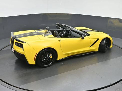 Used 2016 Chevrolet Corvette Stingray Convertible RWD image 32