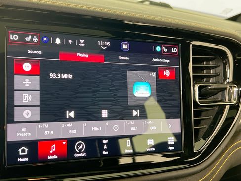 Used 2023 Dodge Durango R/T w/ Hemi Orange Plus Package image 14