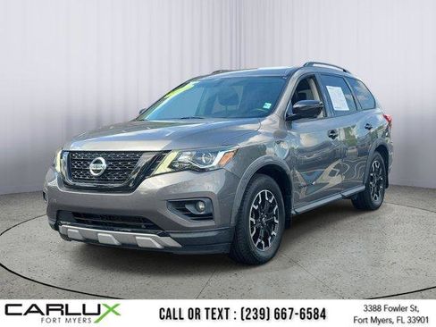Used 2020 Nissan Pathfinder SL AWD/4WD image 3
