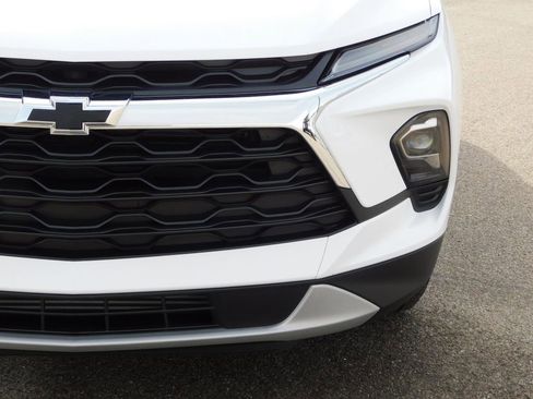 Used 2024 Chevrolet Blazer LT w/ Convenience Package image 9