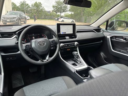 Used 2025 Toyota RAV4 XLE image 29
