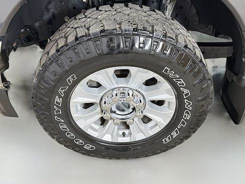 Used 2020 Ford F250 XLT AWD/4WD image 14