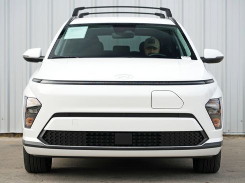 Used 2025 Hyundai Kona SEL image 6