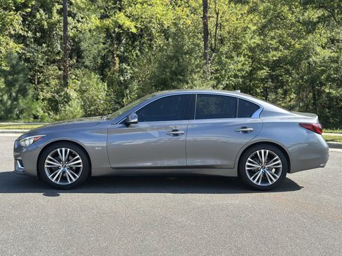 Used 2018 INFINITI Q50 Luxe w/ Essential Package (3.0T Luxe) image 4