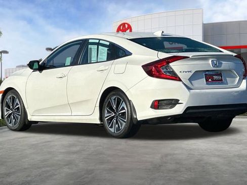 Used 2017 Honda Civic EX-T image 8