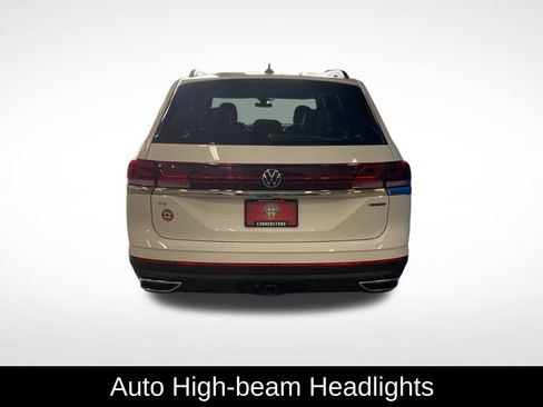 Used 2025 Volkswagen Atlas SE AWD/4WD image 19