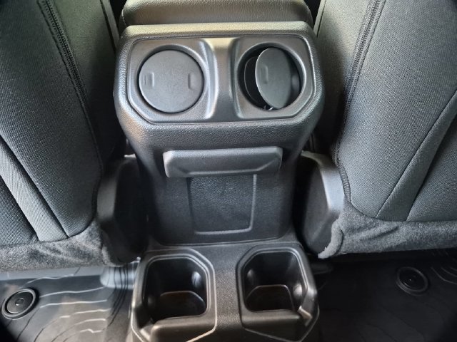 Used 2021 Jeep Wrangler Unlimited Sport AWD/4WD image 17