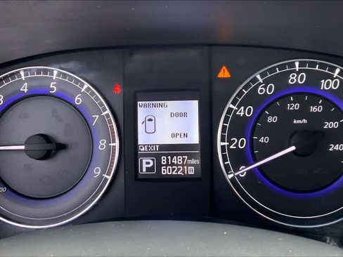 Used 2016 INFINITI QX50 w/ Premium Plus Package image 23