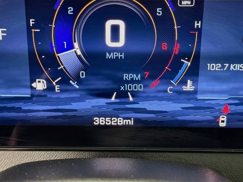 Used 2024 Chevrolet Traverse LT FWD image 14