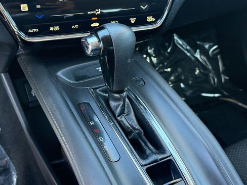 Used 2017 Honda HR-V EX image 23