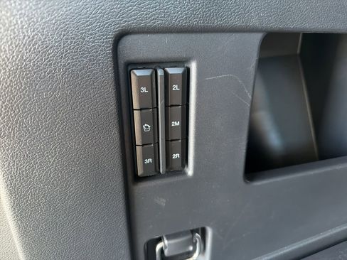 Used 2024 Ford Expedition Limited AWD/4WD image 14
