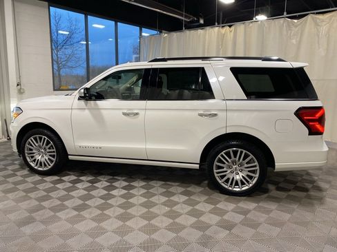 Used 2023 Ford Expedition Platinum image 9