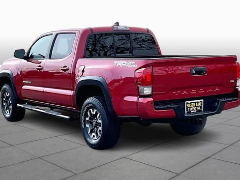 Certified 2016 Toyota Tacoma SR5 image 12