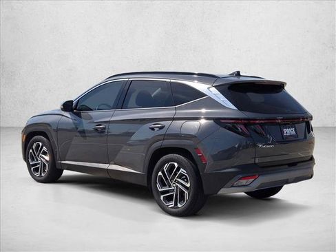 Used 2025 Hyundai Tucson Limited FWD image 8