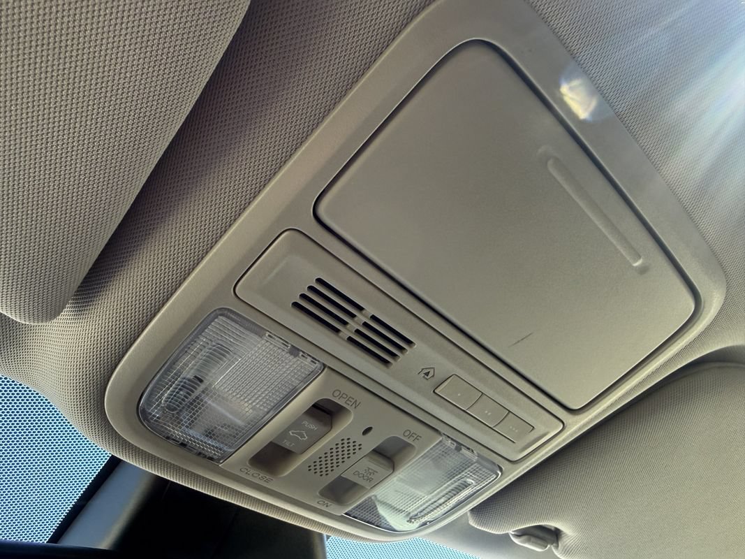 Used 2017 Honda Odyssey EX-L image 16