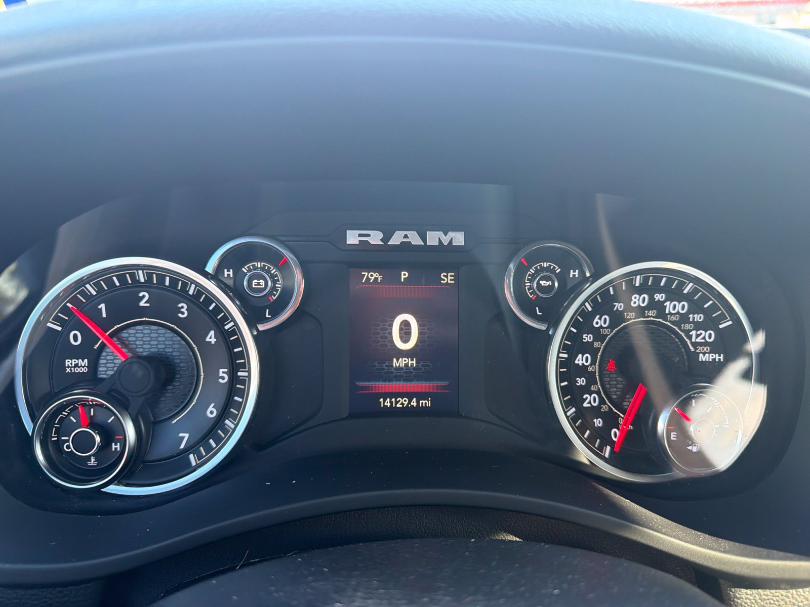 Used 2024 RAM 2500 Big Horn w/ Night Edition AWD/4WD image 9