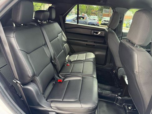 Used 2021 Ford Explorer 4WD Police Interceptor image 4