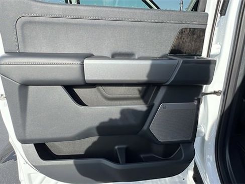 New 2025 Ford F250 Lariat w/ FX4 Off-Road Package image 15