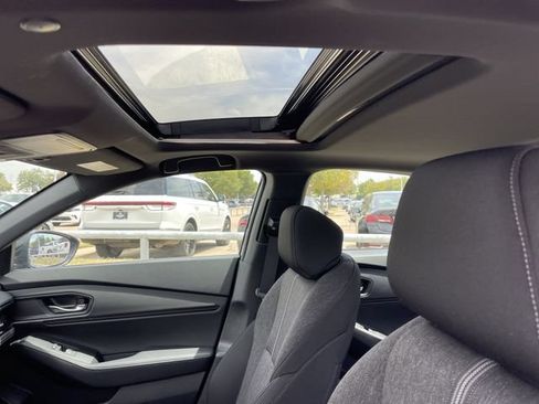 Used 2025 Honda Accord Sport image 24