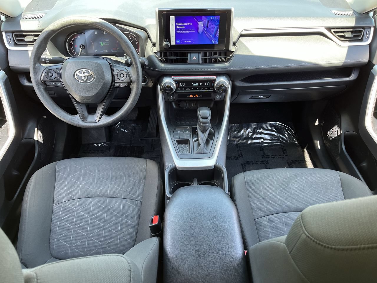 Used 2025 Toyota RAV4 XLE FWD image 9
