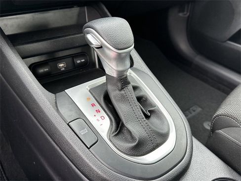 Used 2022 Kia Forte LXS image 31