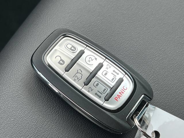 New 2027 Chrysler Pacifica Select FWD image 31