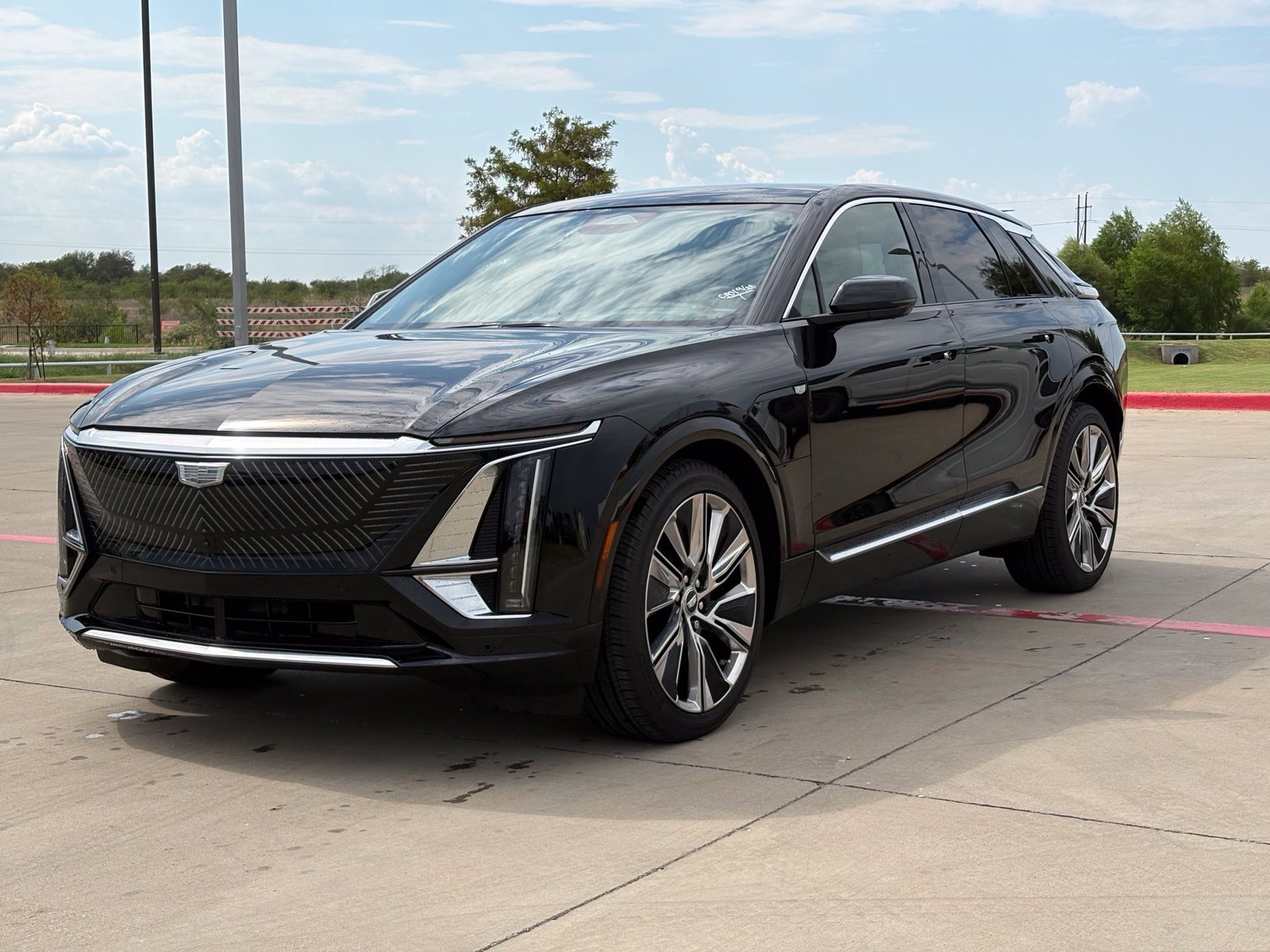 Certified 2026 Cadillac Lyriq Signature Luxury w/ Nappa Leather Package AWD/4WD image 3