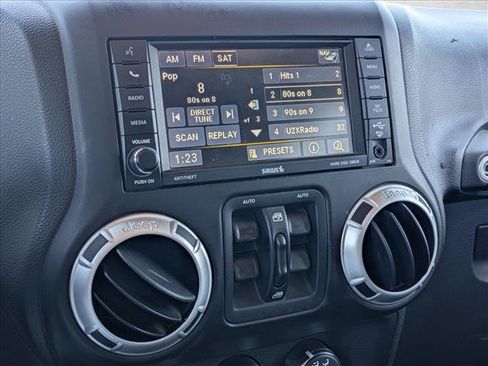Used 2014 Jeep Wrangler Unlimited Sahara w/ Connectivity Group AWD/4WD image 13