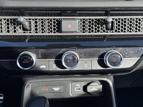 Used 2023 Honda Civic Sport image 5