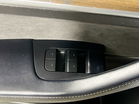Used 2022 Tesla Model 3 Long Range AWD/4WD image 16