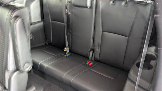 Used 2024 Toyota Highlander XSE FWD image 18
