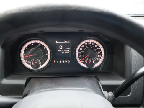 Used 2016 RAM 2500 SLT image 34