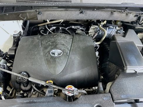 Used 2018 Toyota Highlander Plus image 29