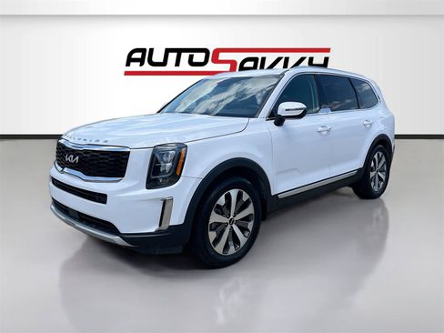 Used 2022 Kia Telluride EX w/ EX Premium Package image 3