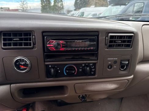 Used 2001 Ford F350 XL image 22