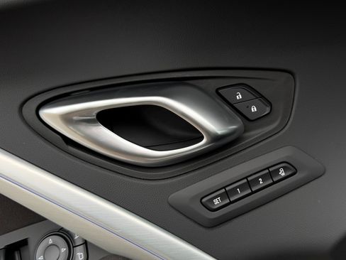 Used 2022 Chevrolet Camaro ZL1 image 79