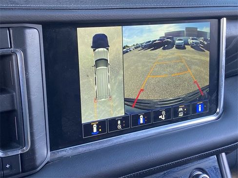 Used 2022 GMC Yukon Denali image 15