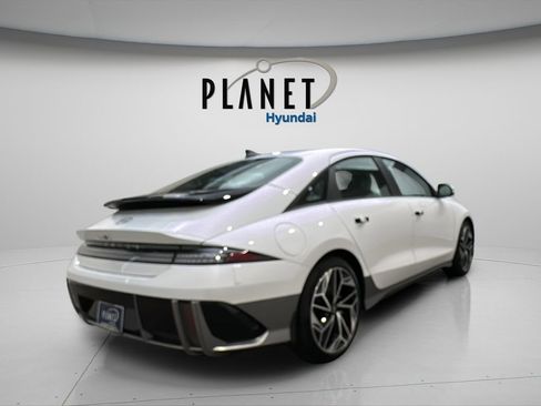 New 2025 Hyundai Ioniq 6 SEL image 7